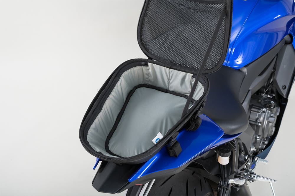 TANAX タナックス ナローフィットシートバッグM (ライトグレー