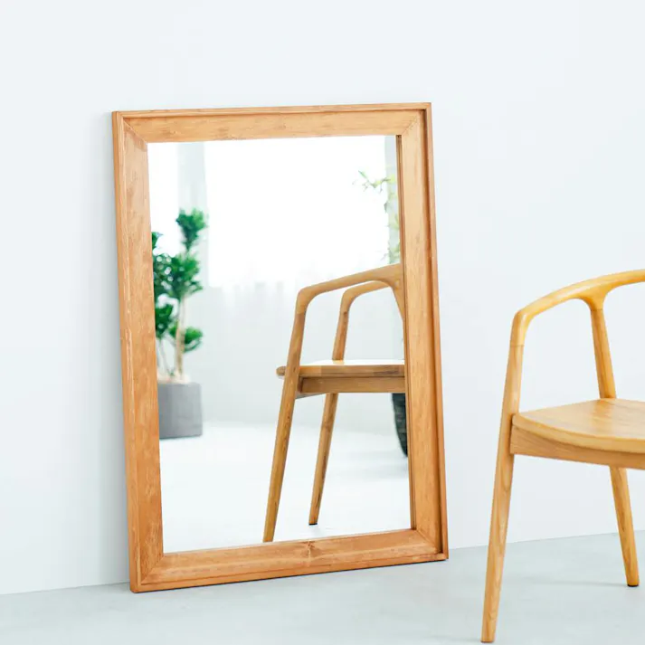 【L型フレームウォールミラー(730×1030)(ハニーブラウン)】鏡 かがみ カガミ 天然木 木製 木枠 長方形 スタンドミラー 北欧風 日本製 姿見 高級感 壁掛け モダン 完成品