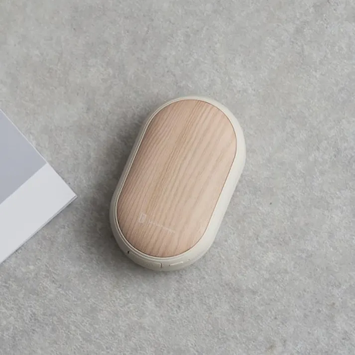 両手で使えるシェアカイロ モバイルバッテリー機能付 ホワイトウッド ライフオンプロダクツ LCAEA007-WW