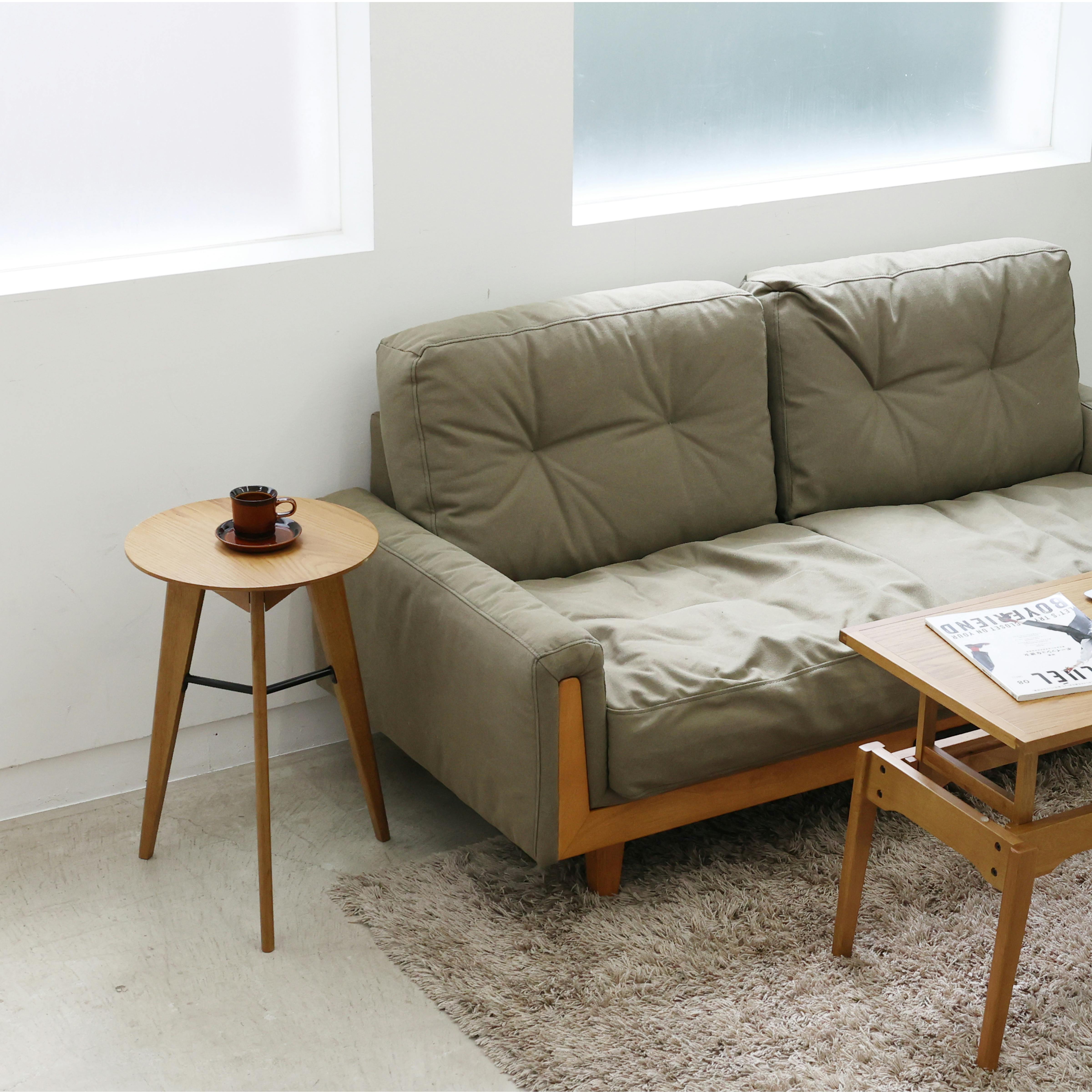 木の風合いを楽しめるサイドテーブル Rasic Side Table ナチュラル