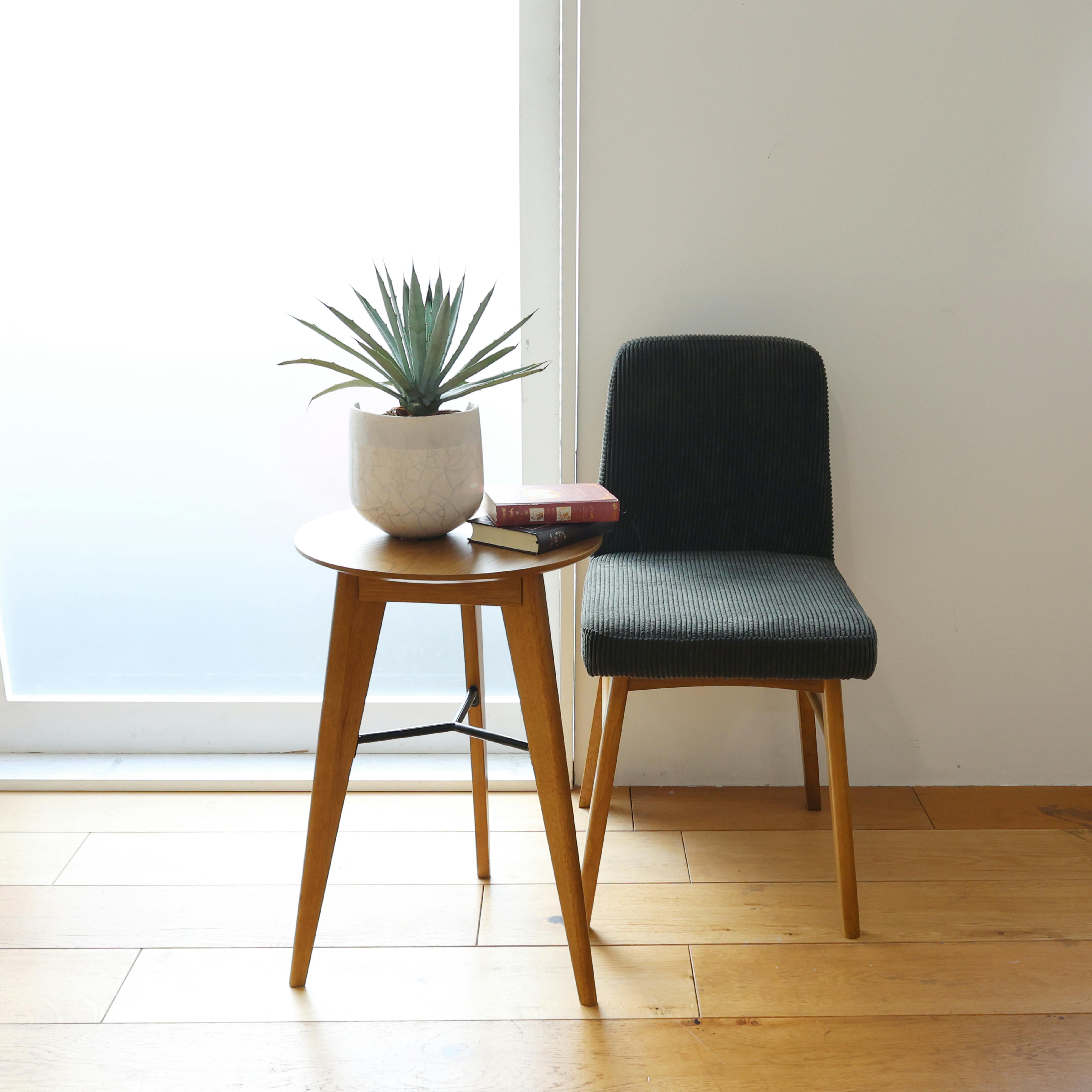 木の風合いを楽しめるサイドテーブル Rasic Side Table ナチュラル