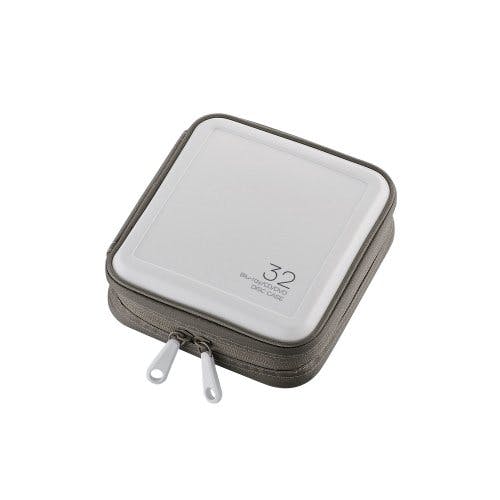 CD DVD Blu-rayケース セミハード ファスナー付 32枚収納 ホワイト パソコン・周辺機器 CD DVD Blu-rayケース セミハード ファスナー付 32枚収納 ホワイト パソコン・周辺機器