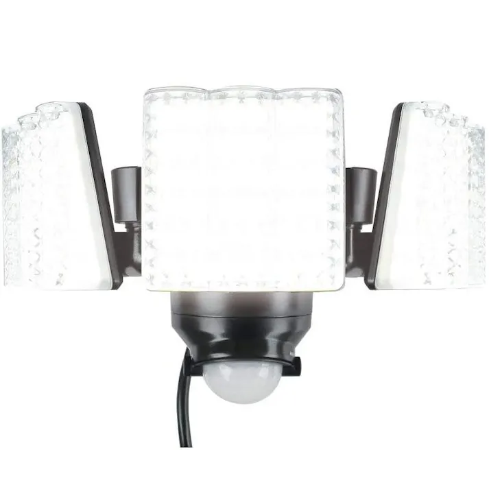 【 センサーライト コンセント式 屋外用 】大進 LED 人感 強力 AC 100V 電源 DLA-7T300 3灯式 3面 人感センサーライト 外 防犯ライト ガレージ 玄関 灯 取り付け 簡単 クランプ式 ネジ止め 門灯 明るい ベランダ 防犯 昼間モード