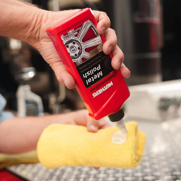 マザーズ(Mothers) カリフォルニアゴールド メタルポリッシュ 355ml 多目的金属磨き #05112