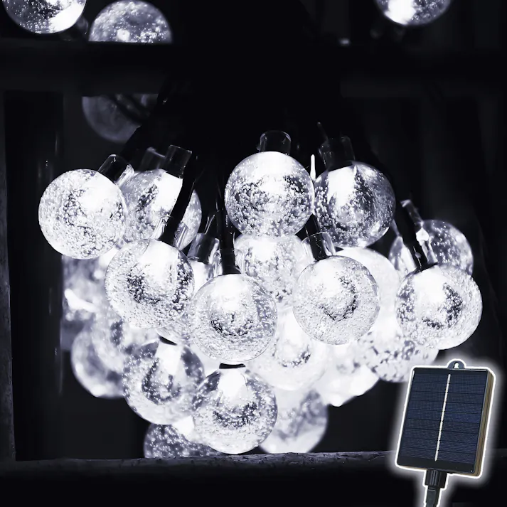 KOZUMUWAN イルミネーション ソーラー LED 屋外イルミネーション ストリングライト 11m 62球 バブル ボール 防雨 コントローラ付 夜間自動点灯 光センサー メモリ記憶 8点灯パターン 保証付 自動ON/OFF 屋内屋外兼用 自宅 玄関 ベランダ 庭 誕生日 (ホワイト)
