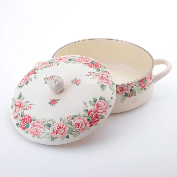 エジリー インペリアルローズ 琺瑯 両手鍋 浅型 24cm 薔薇 ガス火 IH対応 NIR-24W EJIRY 富士ホーロー【バラ柄 花柄 浅鍋 ホーロー鍋 キャセロール ほうろう IH 200V 昭和レトロ 日本製】