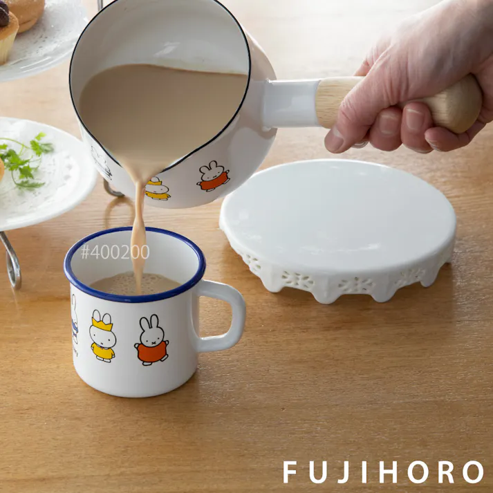 ミッフィー 70周年 ホーロー ミルクパン 12cm 0.75L ガス火 富士ホーロー MF70-12M【片手鍋 注ぎ口 琺瑯 小鍋 小さめ ホーロー鍋 離乳食 調理器具 miffy 70th グッズ】