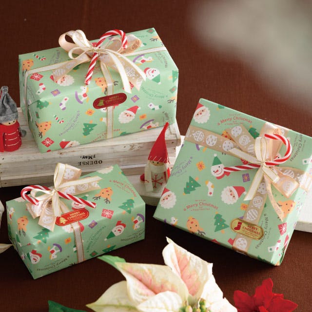 ヘッズ 包－紙－半裁 W750×H525mm チャーミングクリスマス包装紙-1(50