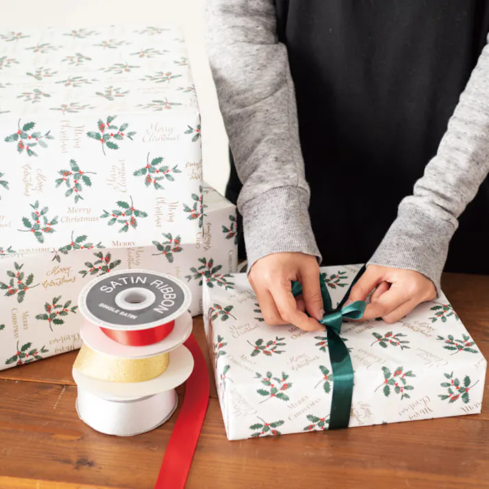 ヘッズ 包-紙-半裁 W750×H525mm クリスマスヒイラギ包装紙-1(50枚) HEADS XH-1W