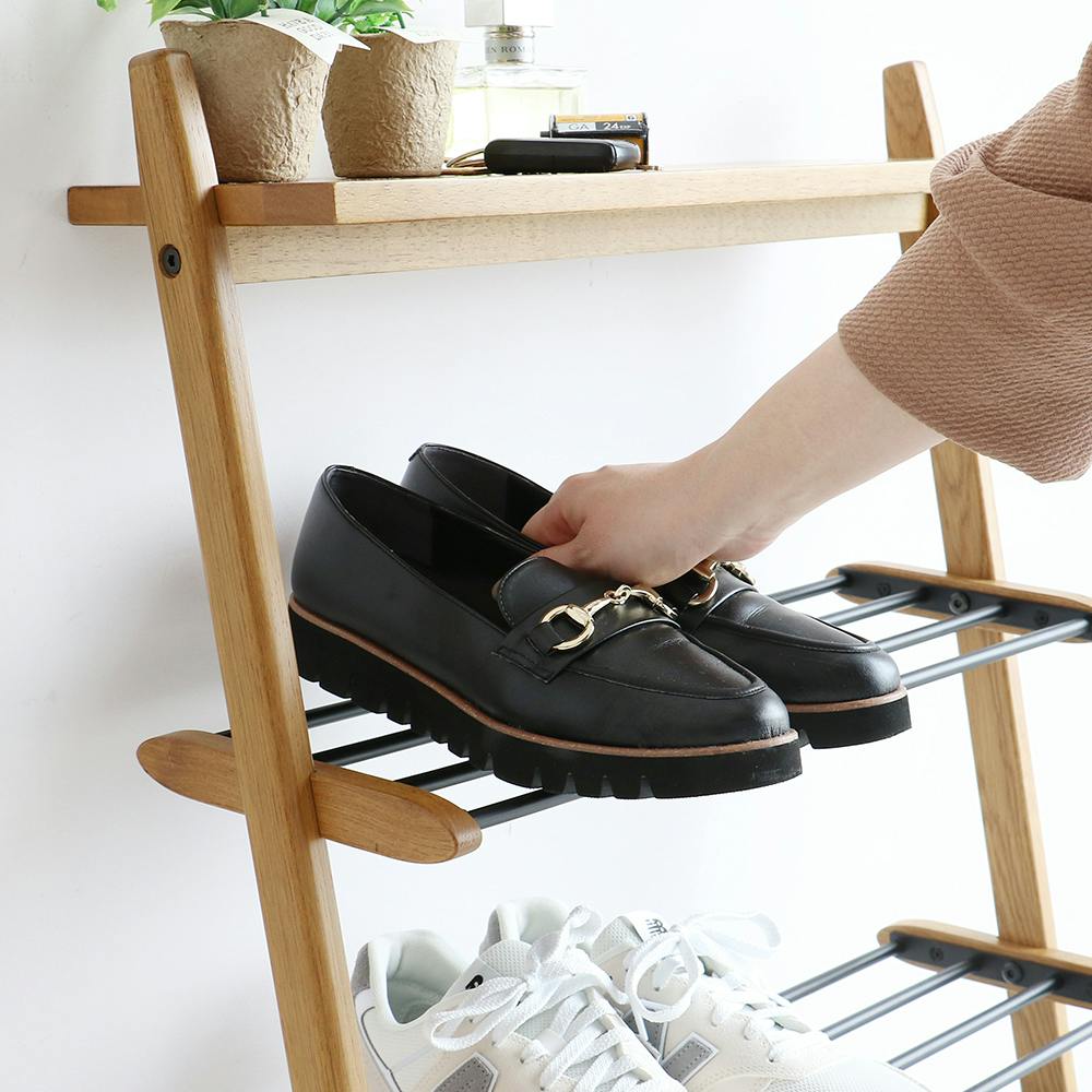 玄関を心地よく彩る、毎日にぴったりのシューズラック Shoes Rack