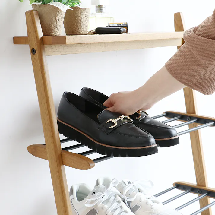 玄関を心地よく彩る、毎日にぴったりのシューズラック Shoes Rack
