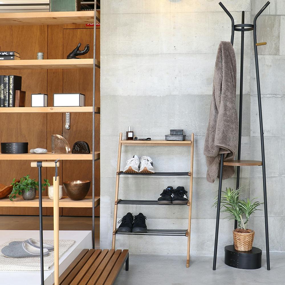 玄関を心地よく彩る、毎日にぴったりのシューズラック Shoes Rack