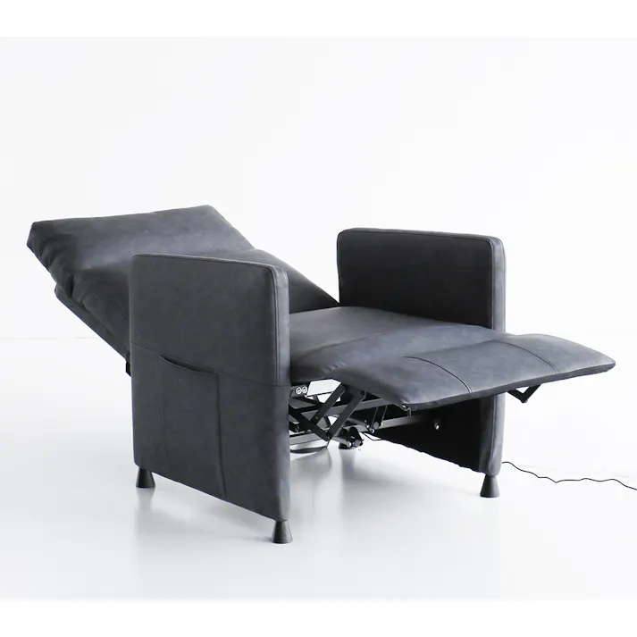 無段階のリクライニング機能付きの電動パーソナルソファ