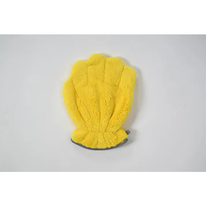 グローブ状で拭き上げ作業が楽になった WAX拭き上げマイクロファイバーグローブ