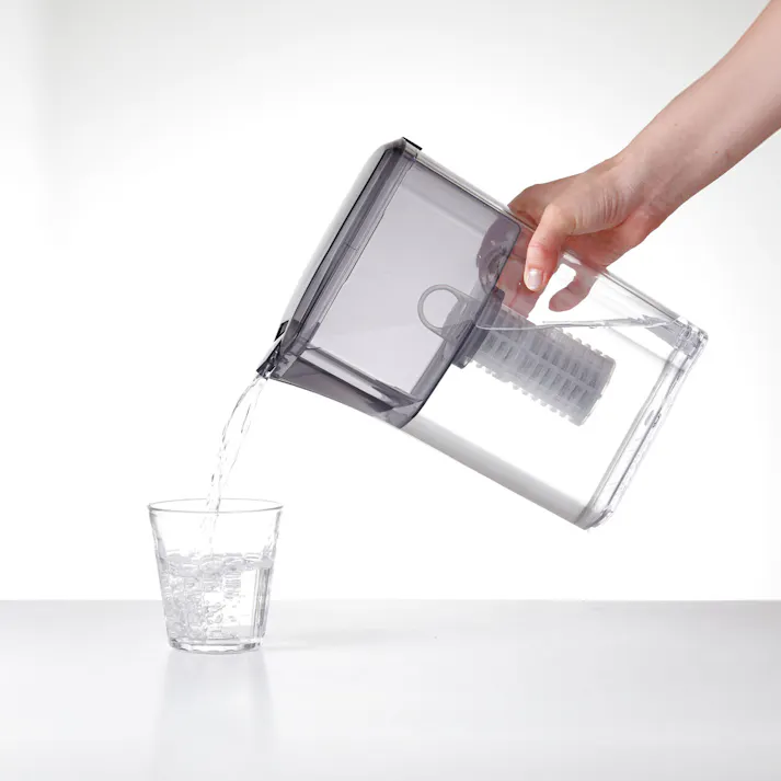 ポット型浄水器 Miz-U ミズユー フィルターカートリッジ1本付き ろ過水量 1.2L MIZ-U-FLCN01【浄水器 ポット PFOS PFOA 除去 浄水ポット 水道水 飲む 日本製】 本体