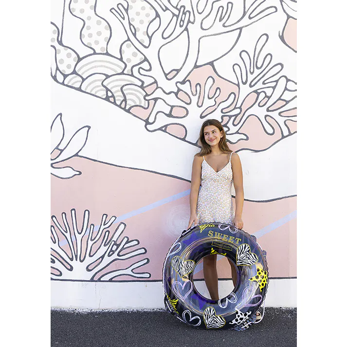 【男女問わず大人が使えるサイズの浮輪 ハートゼブラ ウキワ 浮き輪 うきわ90cm】 ビーチ 海 プール グッズ 水遊び 幼児 子供 男子 大人 女子 #4970134430560 イガラシ