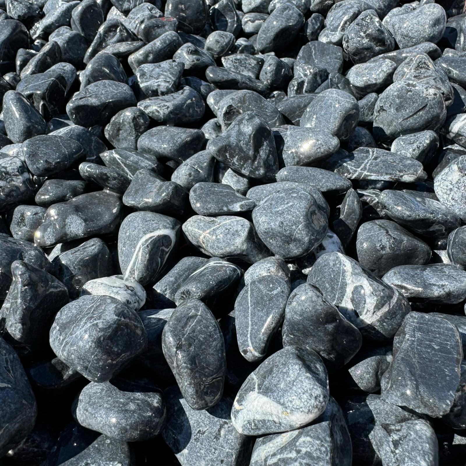 TAIKOH スモーキーブラック 8分 20-30mm 10kg 化粧砂利 黒 ブラック