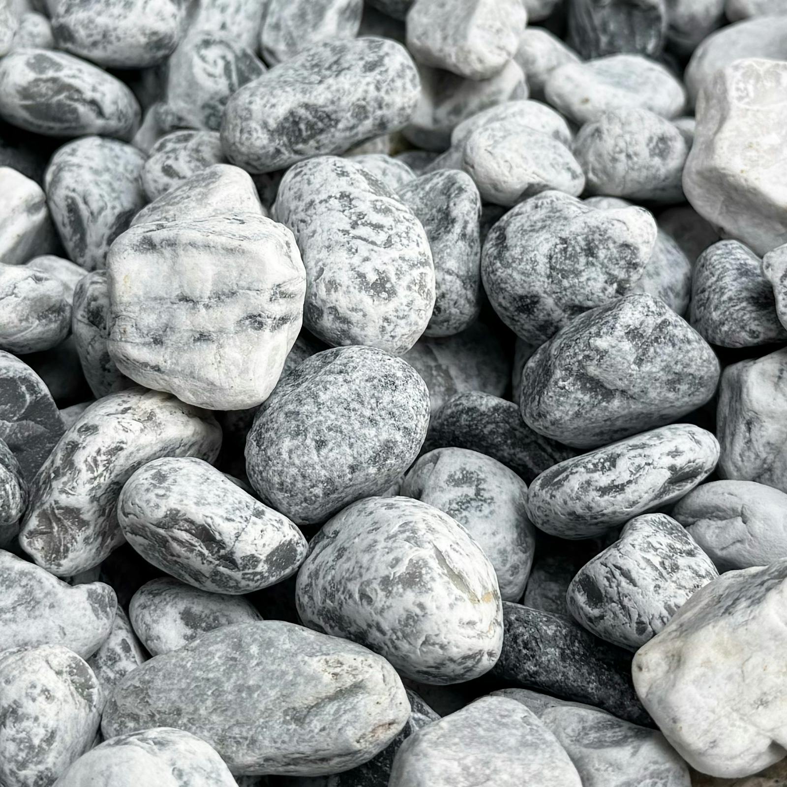 化石 不規則な形状 グレー系 約10cm TAIKOH マーブルグレータンブル 8分 20-30mm 10kg 化粧砂利 グレー