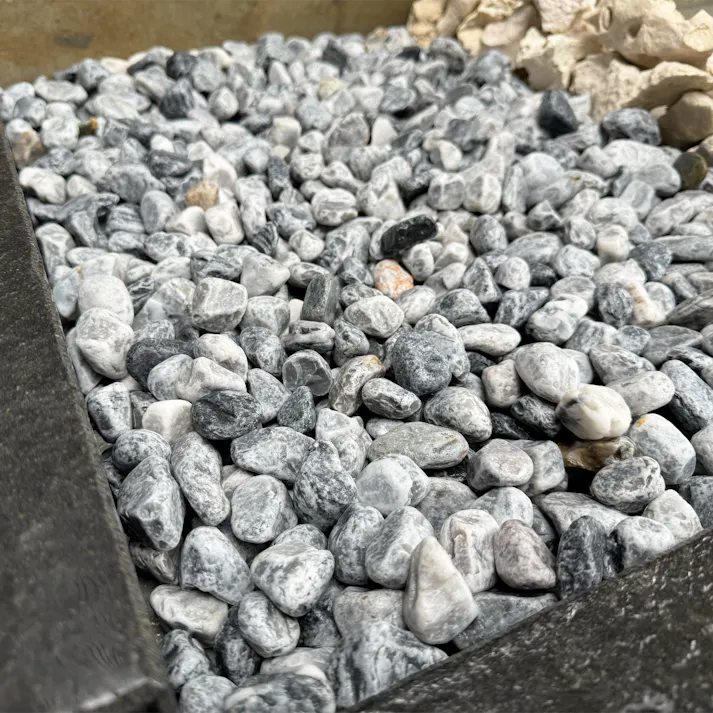 TAIKOH マーブルグレータンブル 8分 20-30mm 10kg 化粧砂利 グレー 灰色 白 ホワイト 玉石 中