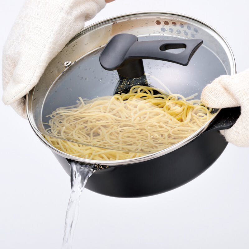 新品のパン焼き器です Amazon | パナソニック ホームベーカリー パン焼き器 約0.6斤 20