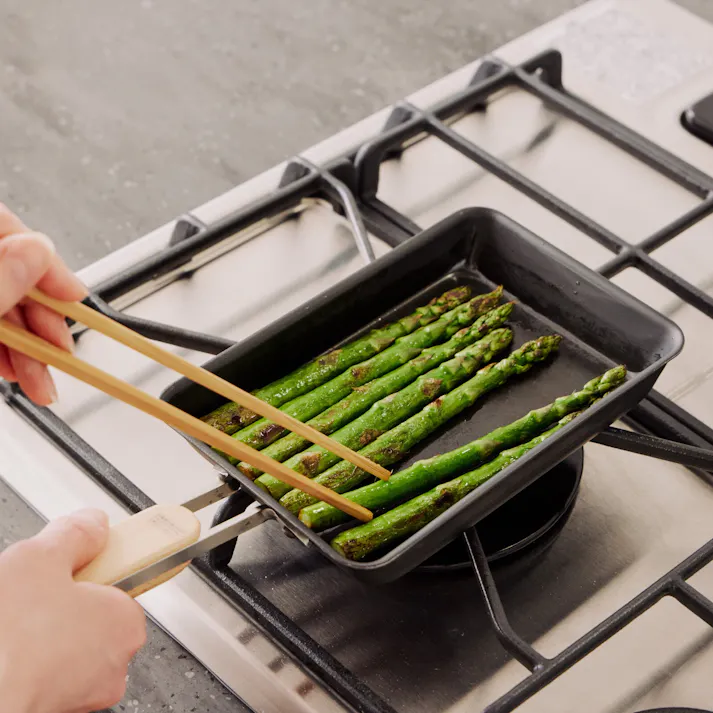 【日本製】enzo 鉄玉子焼き12 × 19cm 燕三条 EN-014 鉄製 玉子焼き器 #4903779134395 和平フレイズ