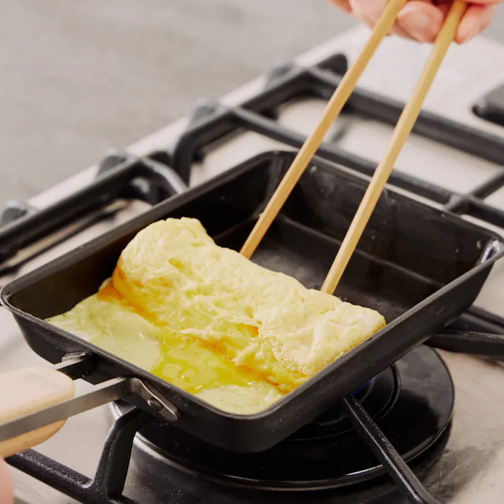 【日本製】enzo 鉄玉子焼き12 × 19cm 燕三条 EN-014 鉄製 玉子焼き器 #4903779134395 和平フレイズ