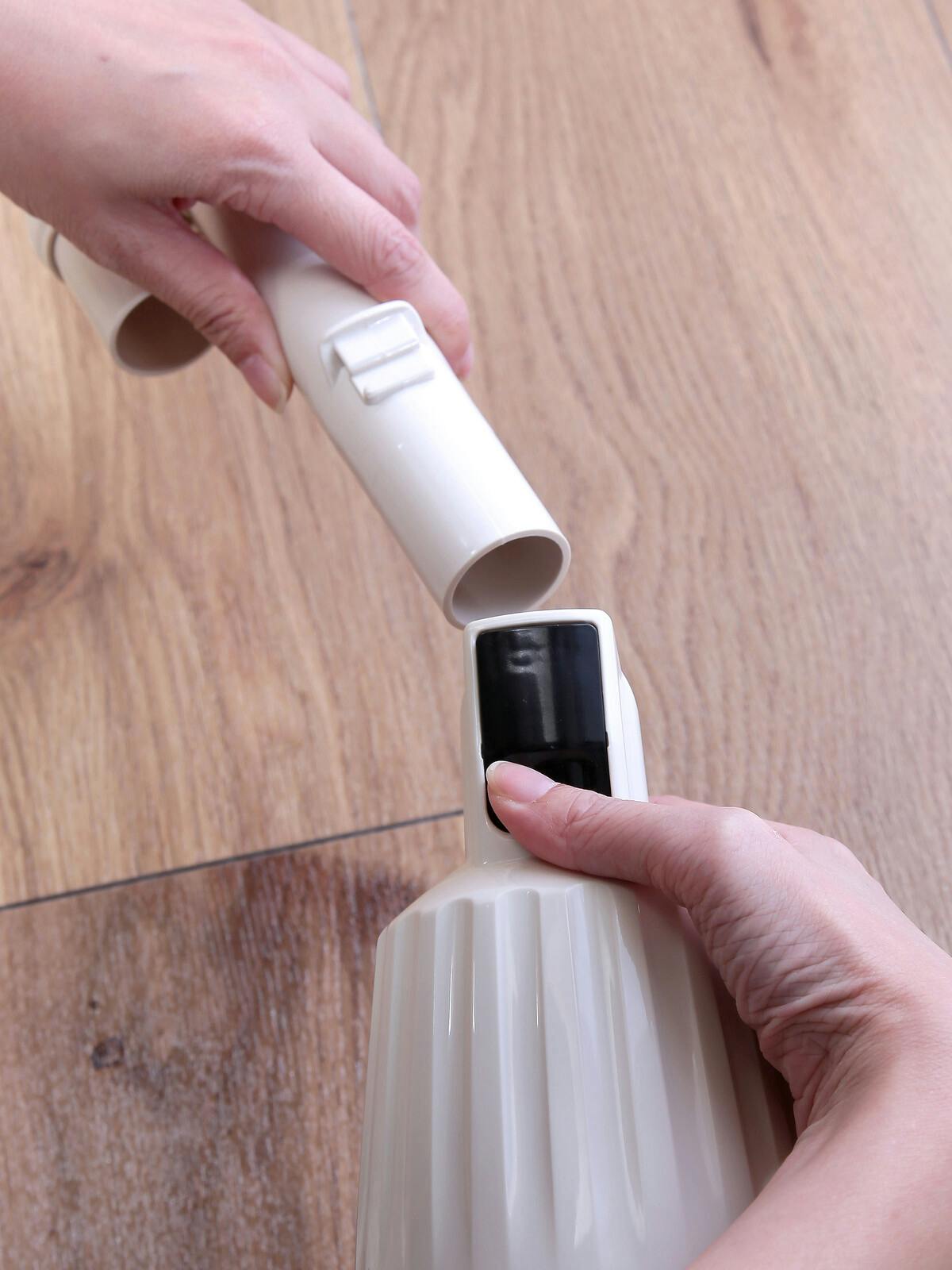 日本製 マキタ makita の コードレス クリーナー 掃除機 スティック