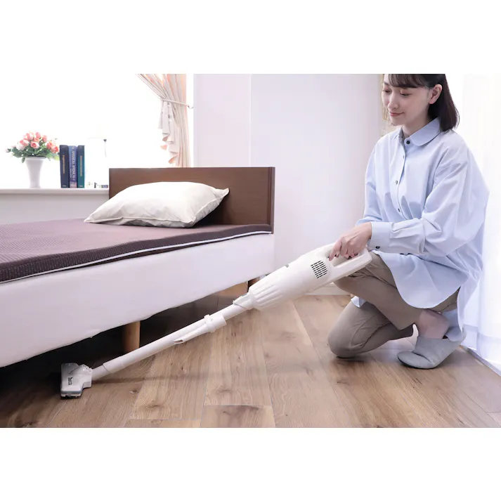 マキタ Makita 掃除機 日本製 コードレスクリーナー 充電式 軽量ボディ(レッド)Li-ion 10.8V 2.0Ah バッテリ内蔵式モデル 充電器付 #0088381753197 flife