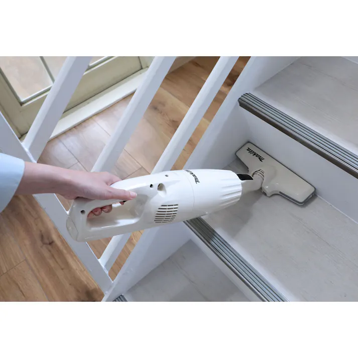 マキタ Makita 掃除機 日本製 コードレスクリーナー 充電式 軽量ボディ(レッド)Li-ion 10.8V 2.0Ah バッテリ内蔵式モデル 充電器付 #0088381753197 flife