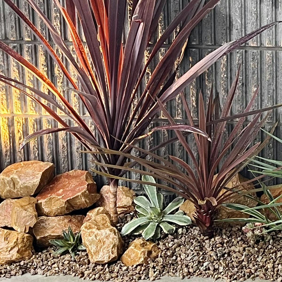 庭石 割栗石 ロックガーデン 石 庭 ガーデニング 砕石 砂利敷き エクステリア 外構 1000kg 20kg×50 10-25cm ホワイトロック 白 ホワイト 造園 天然石 花壇 自然