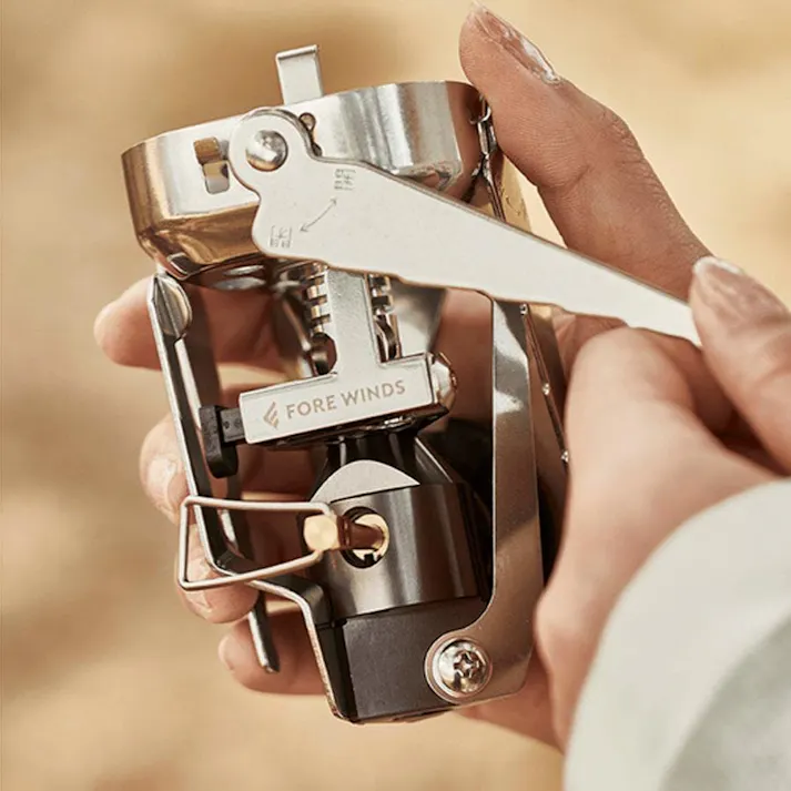 イワタニ コンパクトキャンプストーブ シングルバーナー 折りたたみ 折り畳み コンパクト 卓上 アウトドア キャンプギア ジュニアコンパクトバーナー対応 キャンプ道具 調理器具 アウトドアコンロ 岩谷産業 FW-CS01-JP