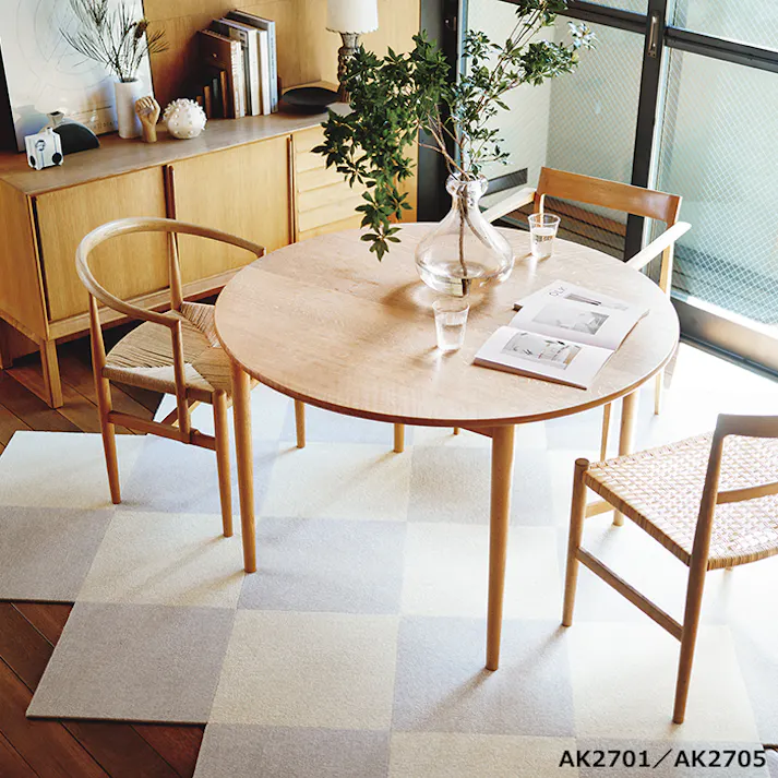 インテリアショップゆうあい 吸着タイルカーペット ak270-jou (R) 東リ ファブリックフロア アタック270 床暖房対応 手洗いできる 防ダニ 消臭 江戸間4.5畳(約261×261cm)用 約40×40cm AK2705(メタル) 49枚