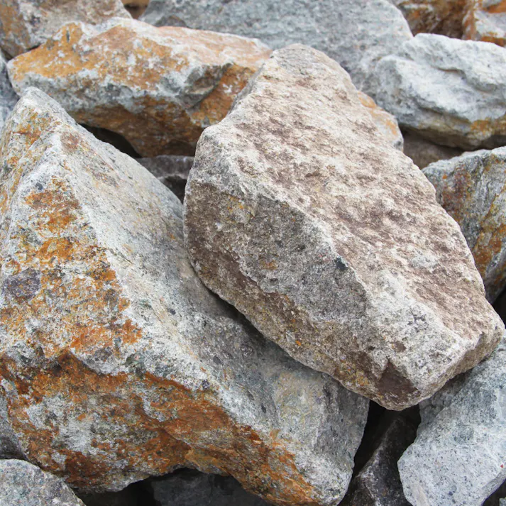 庭石 【ロックガーデン】 石 割栗石 【ワイルドロック L 220kg (22kgx10箱)】 グレー ブラウン 茶 錆び石 サビ ガーデニング ガーデンロック クラッシュロック