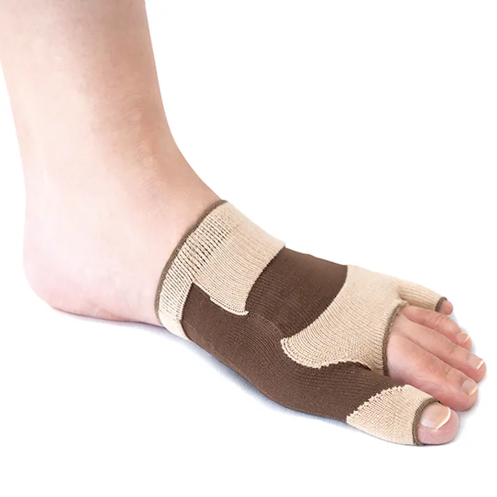 【無縫製 国産外反母趾サポーター (左右1組)】 ちあふる 綿混爽快!テーピングラインが足指をグッとサポート。薄手で無縫製だから自然な着用感。靴下の重ね履きOK JAN:4580372172209