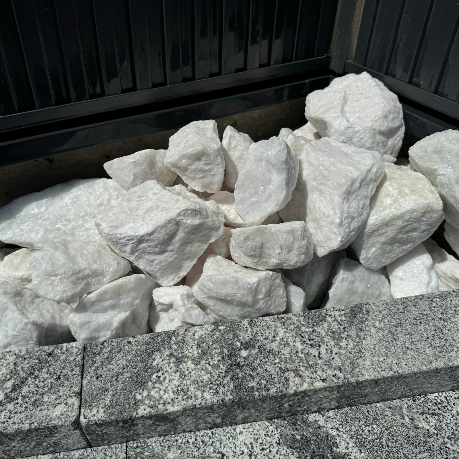 白い不規則な石材 TAIKOH マーブルホワイトロック 90-120mm 20kg 天然大理石 ロック 景石