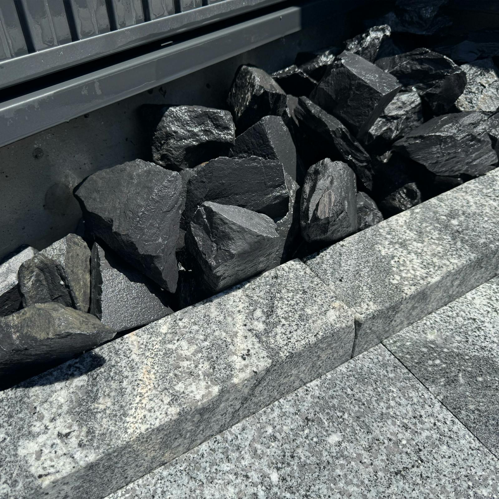 TAIKOH アッシュブラックロック 90-120mm 20kg 天然大理石 ロック 景石