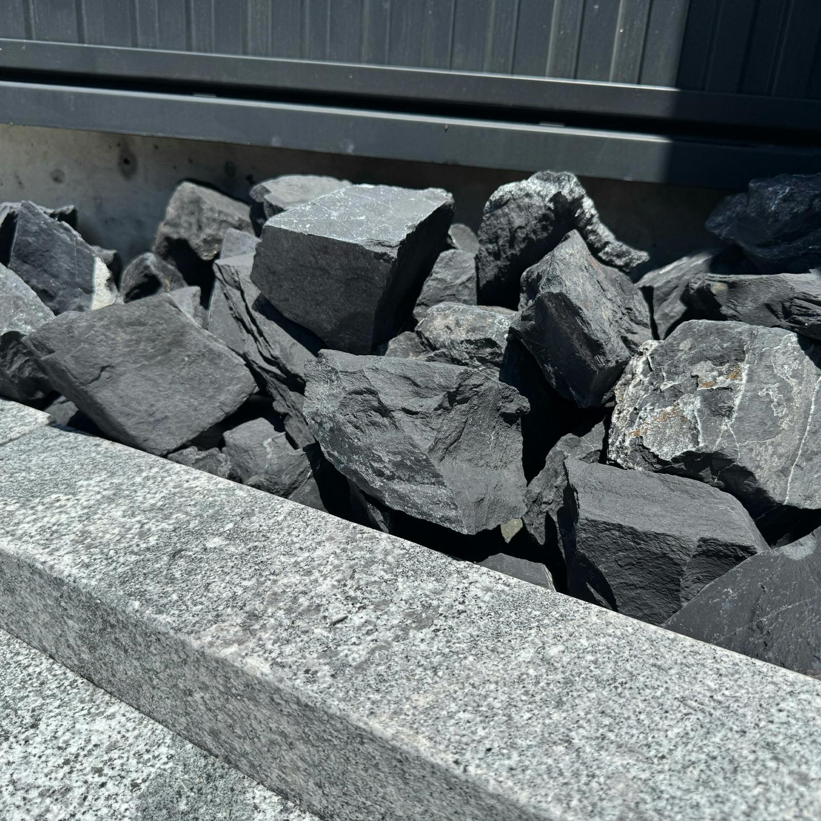 TAIKOH アッシュブラックロック 90-120mm 20kg 天然大理石