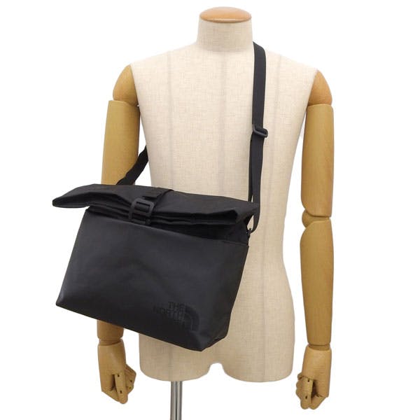 ザ・ノース・フェイス THE NORTH FACE BASE CAMP MESSENGER BAG ベース