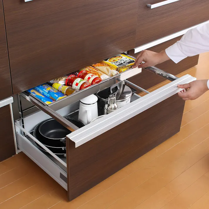 21027(YK-27)シンク下 引き出し 収納ラック 幅伸縮式 「Lサイズ」 ステンレス棚 燕三条製 川口工器( シンク下収納 引出し スライドラック シンク下スライド 棚 ラック 収納 キッチン収納 キッチンラック コンロ下収納 システムキッチン 日本製 )
