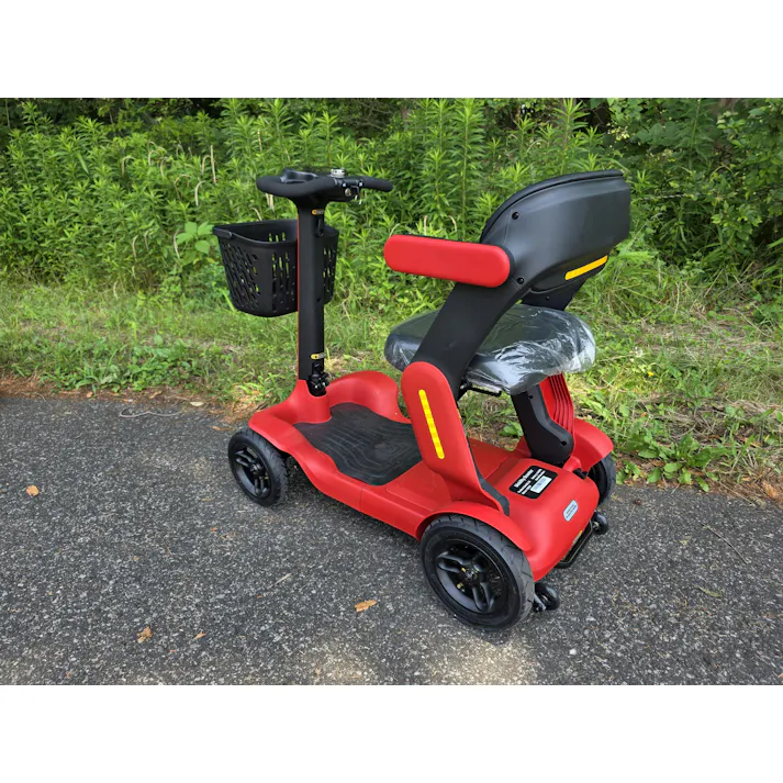 【〈免許不要〉 『電動シニアカー ライデンS3』(1年保険付き)】 ちあふる 免許返納後の足代わりに!歩道走行OK 充電式 誤操作防止機能 折りたたみ可能 フル充電で約40.2kmの走行 高齢者向け電動カート 軽量バッテリー着脱式 JAN:4582452811145