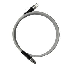 USB-C(R)}OlbgP[u p\REӋ@
