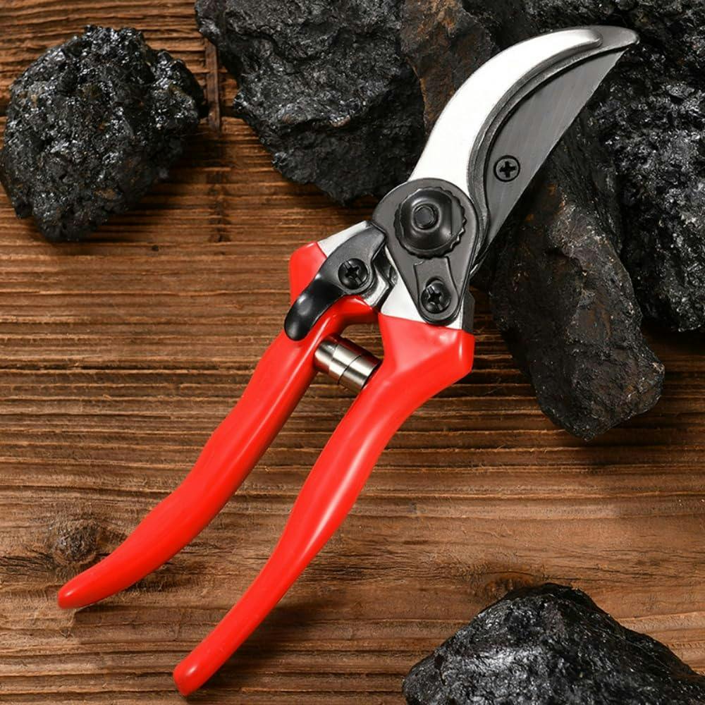 未使用　プロ仕様の剪定ばさみ、超切れ味と耐久性　園芸用　切りバサミ プロ 剪定ばさみ 剪定鋏 切れ味4倍 錆びにくい 疲れにくい人間工学