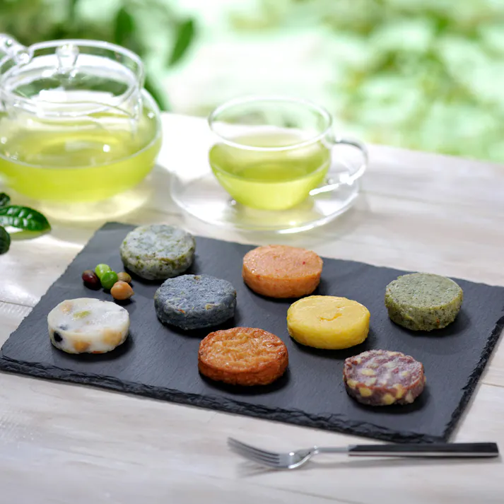 【冷蔵】鹿児島 「吉之助キッチン」 8種の彩りさつま揚げ2個セット 送料込み 食品 #7450002