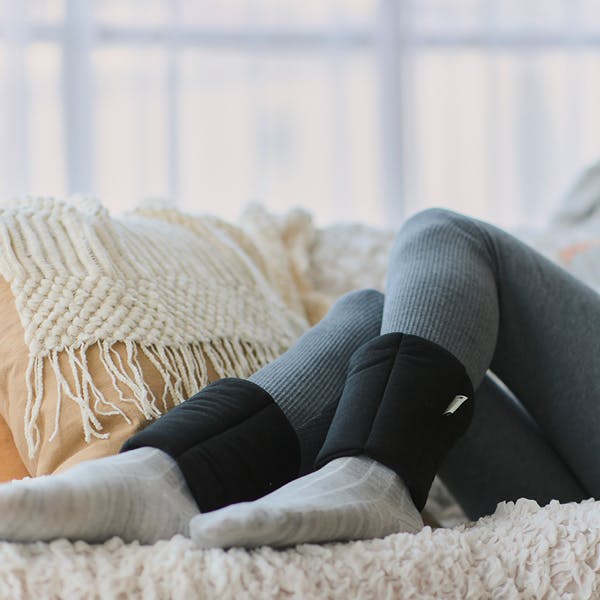 冷え対策・保温グッズ Y be Natural(R) 足ほかほかウォーマー（ブラウン） 左右1組