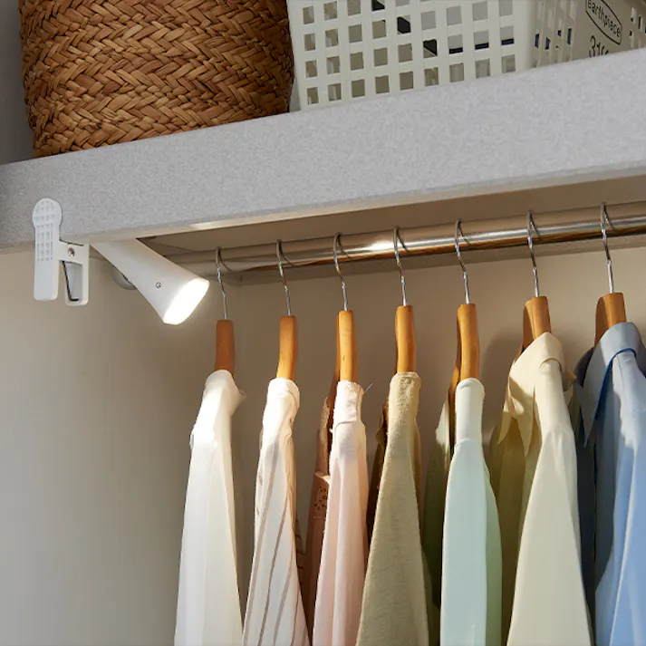 【コードレスLEDクリップライト】 ちあふる 備えて安心。普段はデスクライト、災害時は頼れる懐中電灯に マグネットヘッド クリップライト タッチスイッチ コードレス USB充電 コンセント JAN:4989409102323