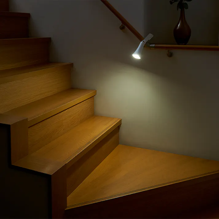 【コードレスLEDクリップライトお得な2個セット】 ちあふる 備えて安心。普段はデスクライト、災害時は頼れる懐中電灯に マグネットヘッド クリップライト タッチスイッチ コードレス USB充電 コンセント JAN:4989409102323