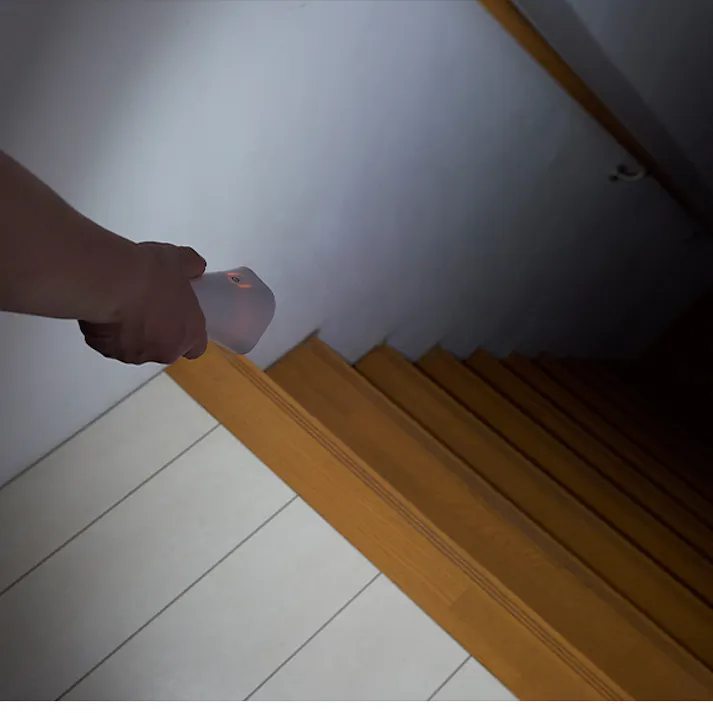 【コードレスLEDクリップライトお得な2個セット】 ちあふる 備えて安心。普段はデスクライト、災害時は頼れる懐中電灯に マグネットヘッド クリップライト タッチスイッチ コードレス USB充電 コンセント JAN:4989409102323