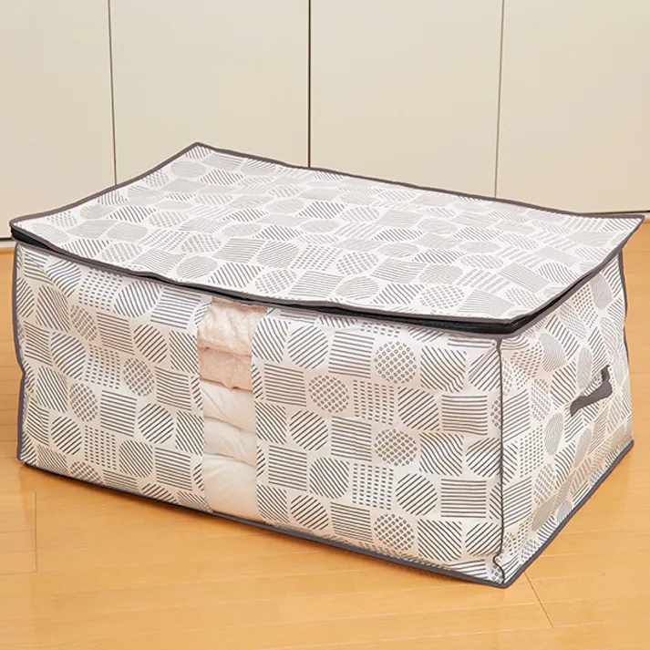 【布団・こたつ布団収納袋 北欧柄 A-02 1枚入り】 ちあふる ホコリを防ぎ、おしゃれに収納 落ち着いたグレーカラーでお洒落な雰囲気に 通気性のよい不織布製 中身がわかる透明窓付き JAN:4989409102576