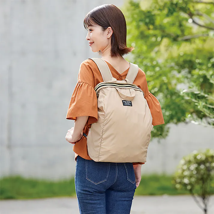 【手の平サイズに畳めるリュック(ベージュ)】 ちあふる ショルダーベルト 持ち運び リュック メッシュ ナイロン ファスナ アイロン クルッ ベルト ボタン JAN:4989409103337