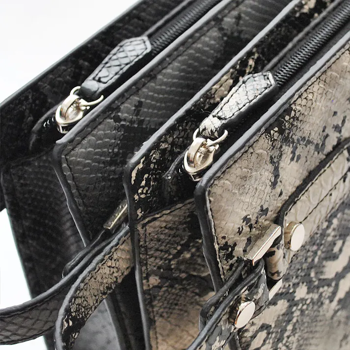 フェイクレザーパイソン柄メンズクラッチバッグ No.2615H/ブラック・ホワイト #flc-no.2615h-bkwh